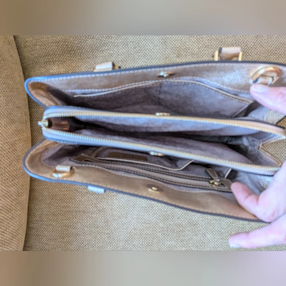 Michael Kors Savannah Metallic Saffiano Leather Satchel NEW - Picture 12 of 16